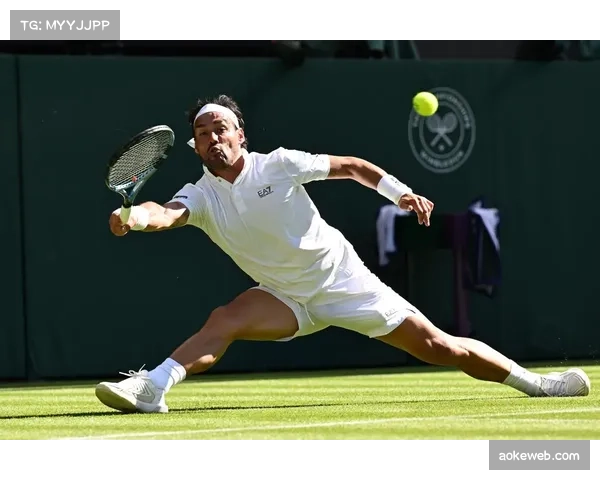 温网“tenniscore”时尚潮流兴起,网球文化突破赛场边界 温网“tenniscore”时尚潮流兴起,网球文化突破赛场边界