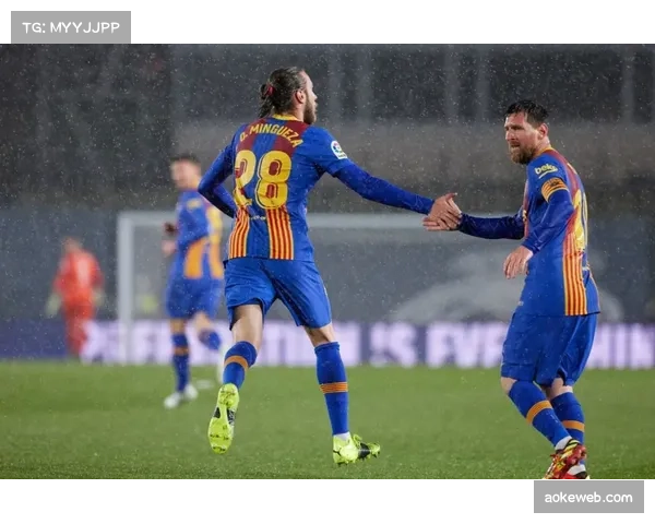 国家德比被换下,维尼修斯当场暴怒令将帅矛盾公开化 国家德比被换下,维尼修斯当场暴怒令将帅矛盾公开化